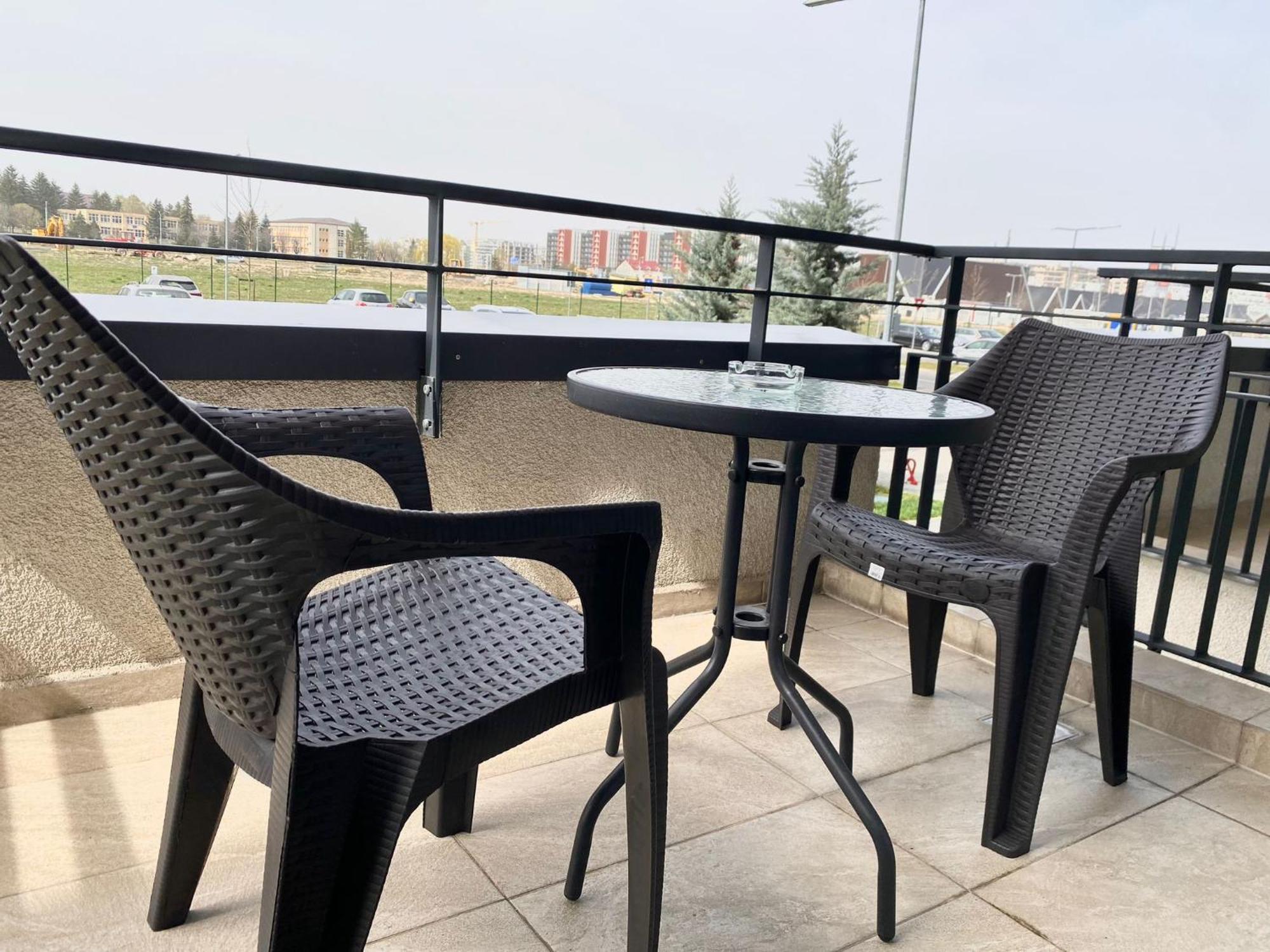 Jad - Luxury 3 Rooms & 2 Rooms Apartments In Kasper, Near Coresi Mall Брашов Экстерьер фото