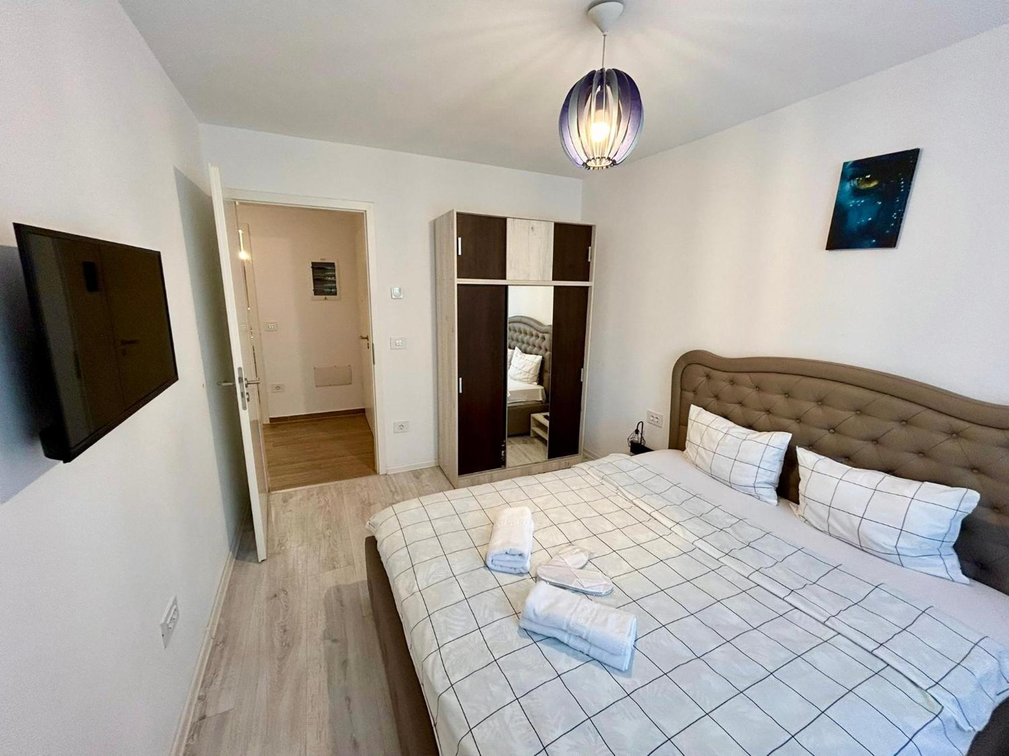 Jad - Luxury 3 Rooms & 2 Rooms Apartments In Kasper, Near Coresi Mall Брашов Экстерьер фото