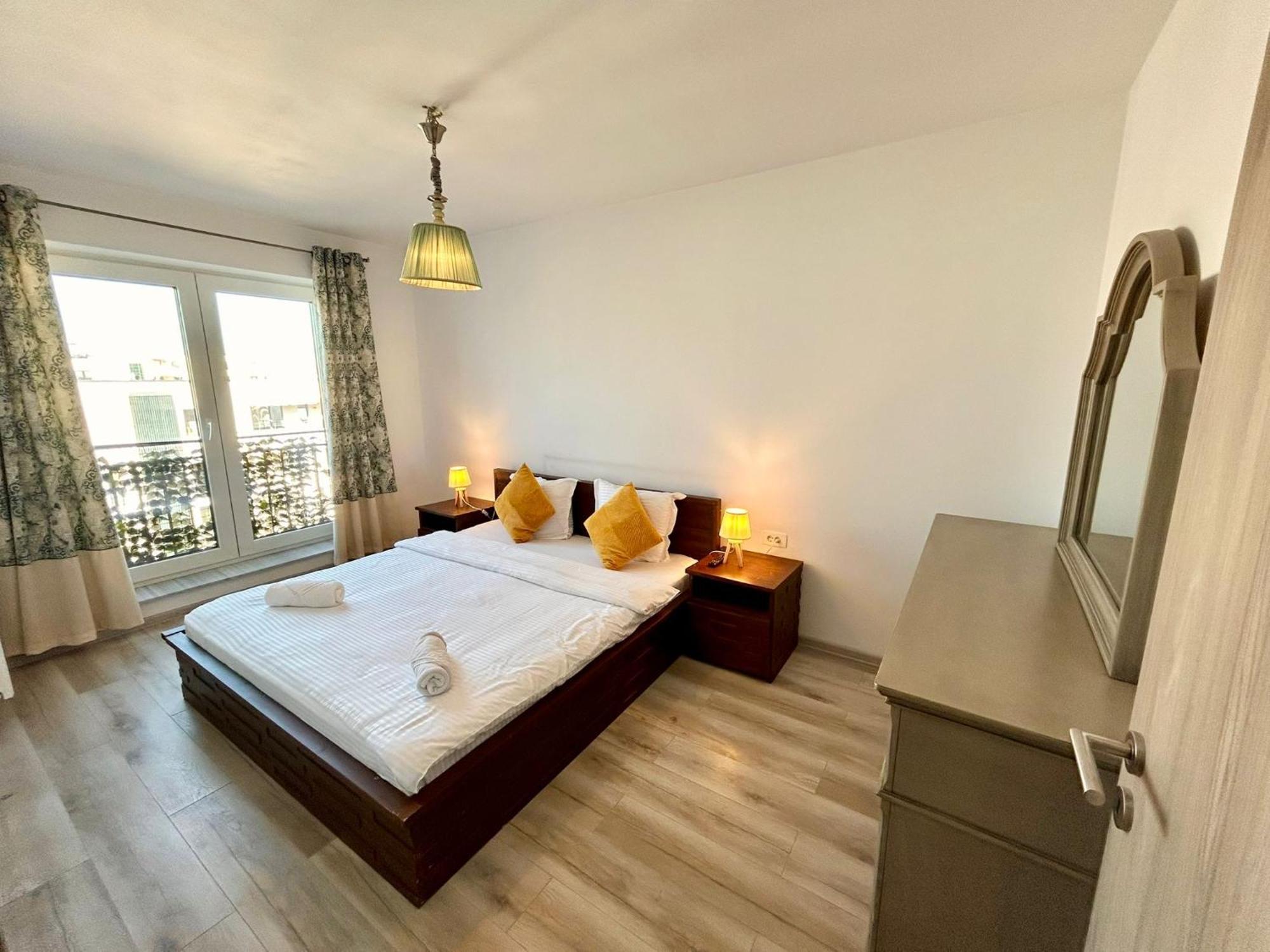 Jad - Luxury 3 Rooms & 2 Rooms Apartments In Kasper, Near Coresi Mall Брашов Экстерьер фото