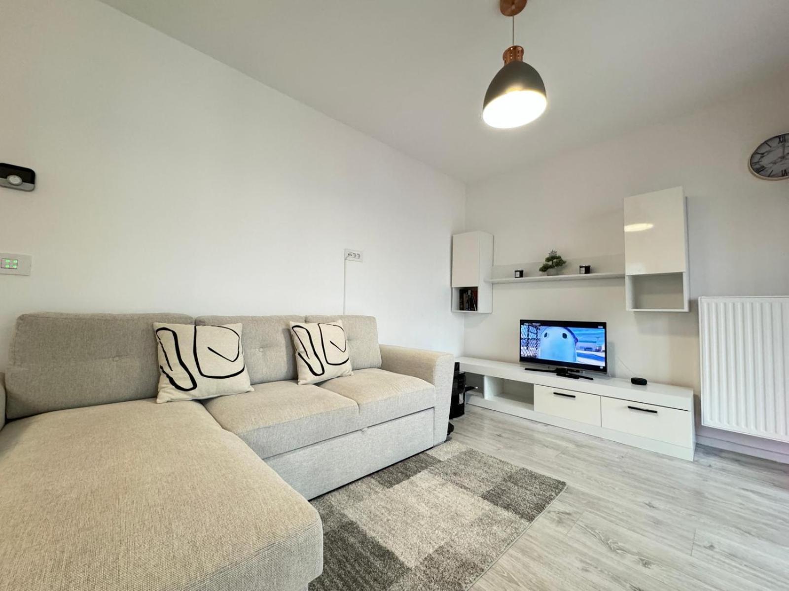 Jad - Luxury 3 Rooms & 2 Rooms Apartments In Kasper, Near Coresi Mall Брашов Экстерьер фото
